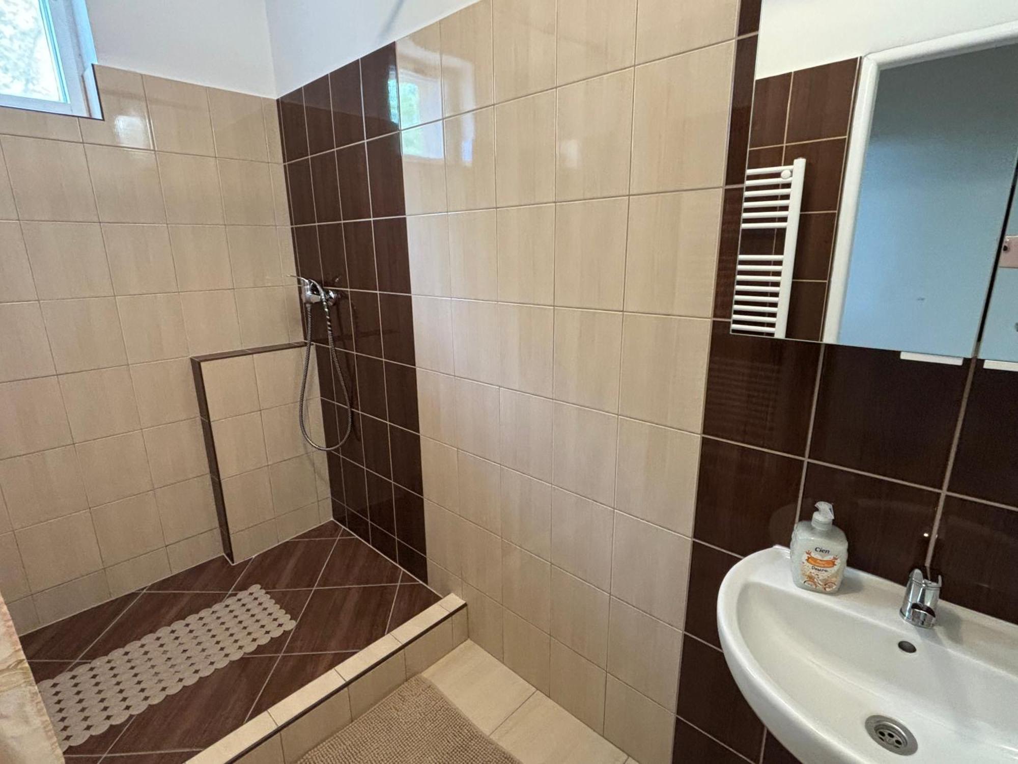 Apartmanovy Dom Grand Sturovo Exterior photo